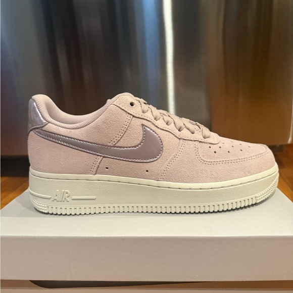 Nike Shoes - Nike Women's Blush Sneakers